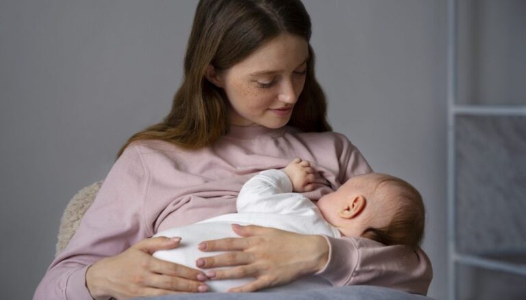 Breastfeeding Benefits and Challenges for New Mothers