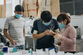 What To Expect When Working With a Dental Lab