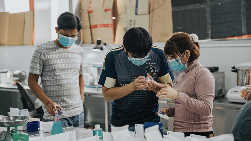 What To Expect When Working With a Dental Lab